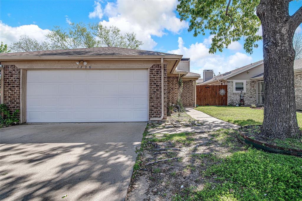 1726 Magnolia Lane