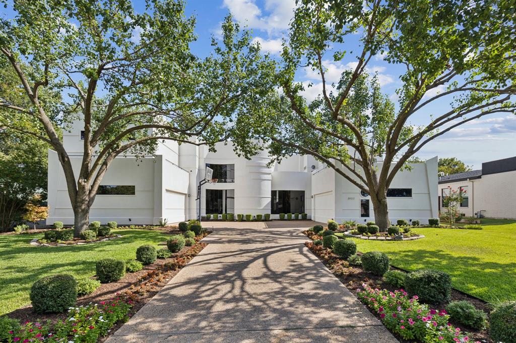 6122 Linden Lane