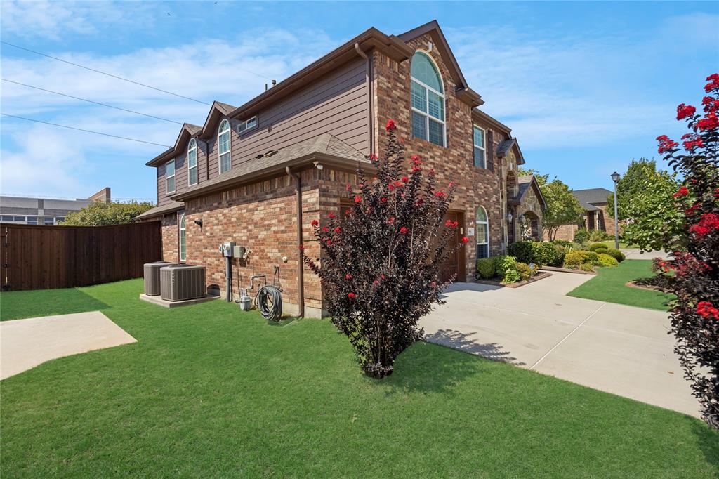 964 Wellington Drive