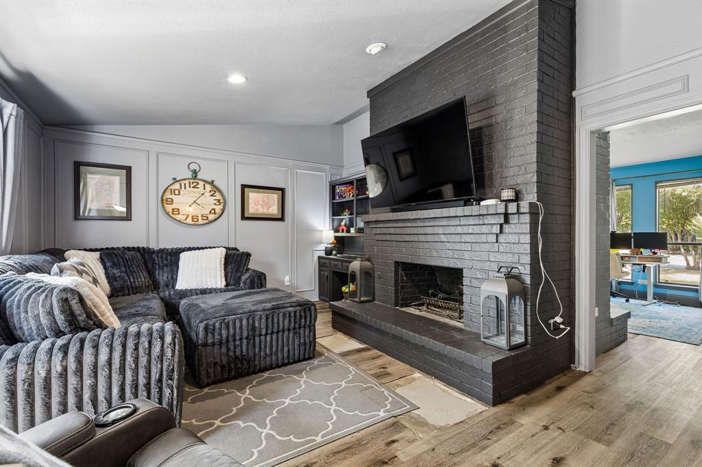 2844 Teakwood Lane