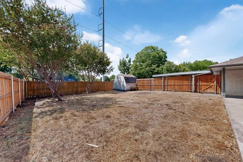 Tiny photo for 214 Buffalo Creek Drive, Waxahachie, TX 75165 (MLS # 21396928)