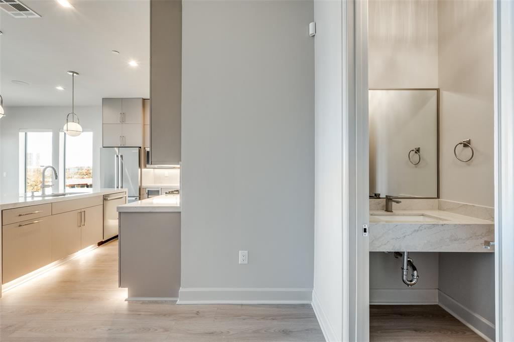 MANSFIELD R BLK C917 LTS 2-3 PT LT 4 ABND - Residential