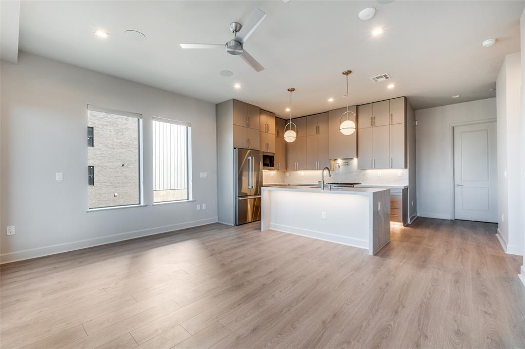 MANSFIELD R BLK C917 LTS 2-3 PT LT 4 ABND - Residential