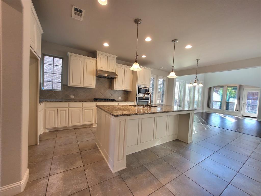 Castle Hills - Residential Lease