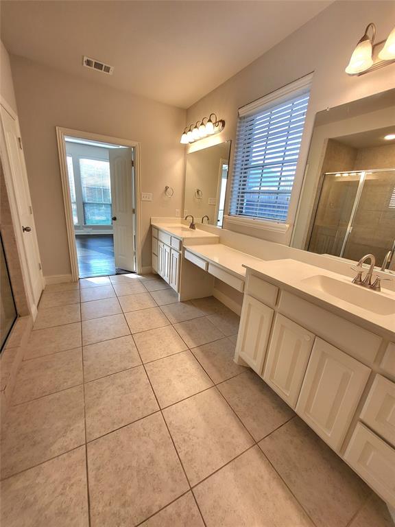 Castle Hills - Residential Lease