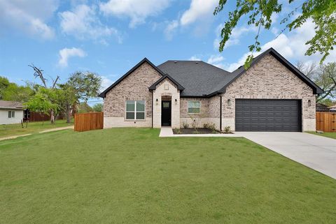 906 N state Street Decatur TX 76234