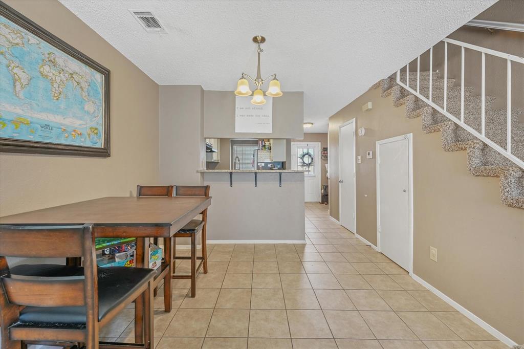 621 Carriagehouse Lane 2