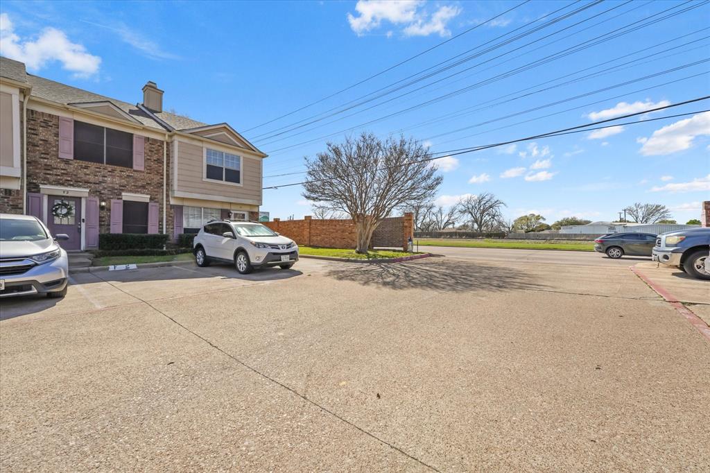 Carriagehouse Village-Victoria Place - Residential