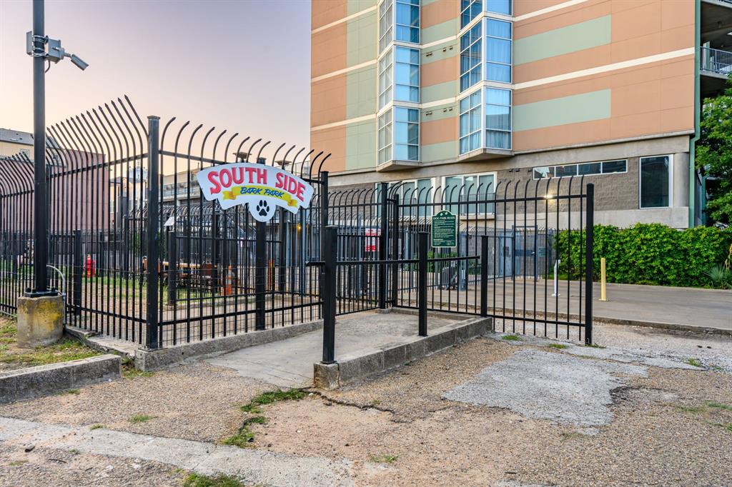 Beat At The South Side Station - Residential