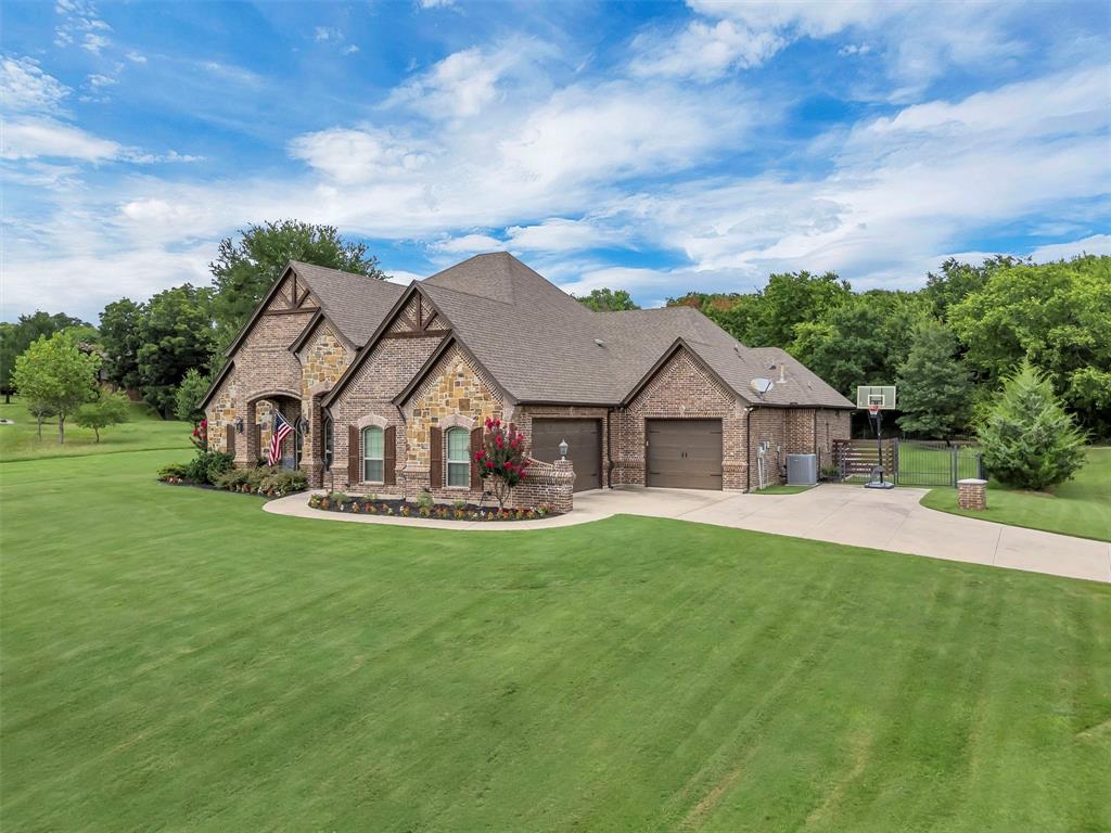 10200 Leaping Buck Point