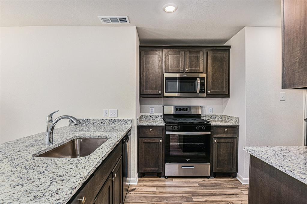 Vista West II - Residential Lease