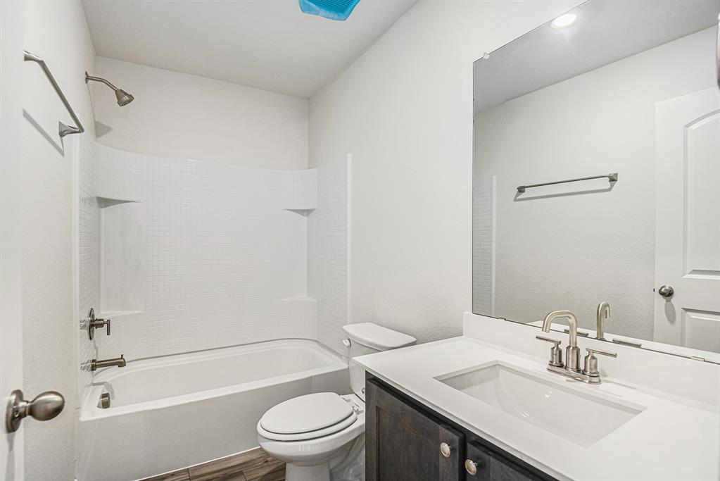 Vista West II - Residential Lease