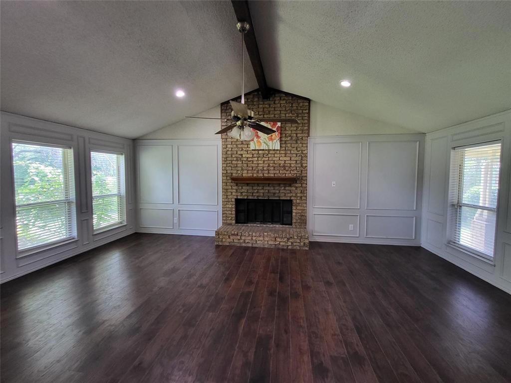1106 Meadowview Drive