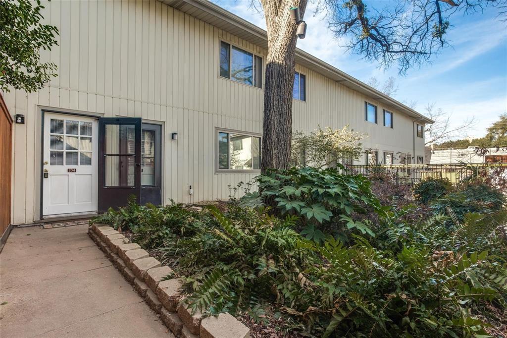 4039 Cole Avenue 104