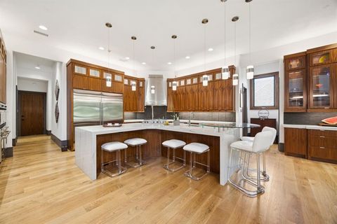 Tiny photo for 14516 Winnwood Road, Addison, TX 75254 (MLS # 21065239)