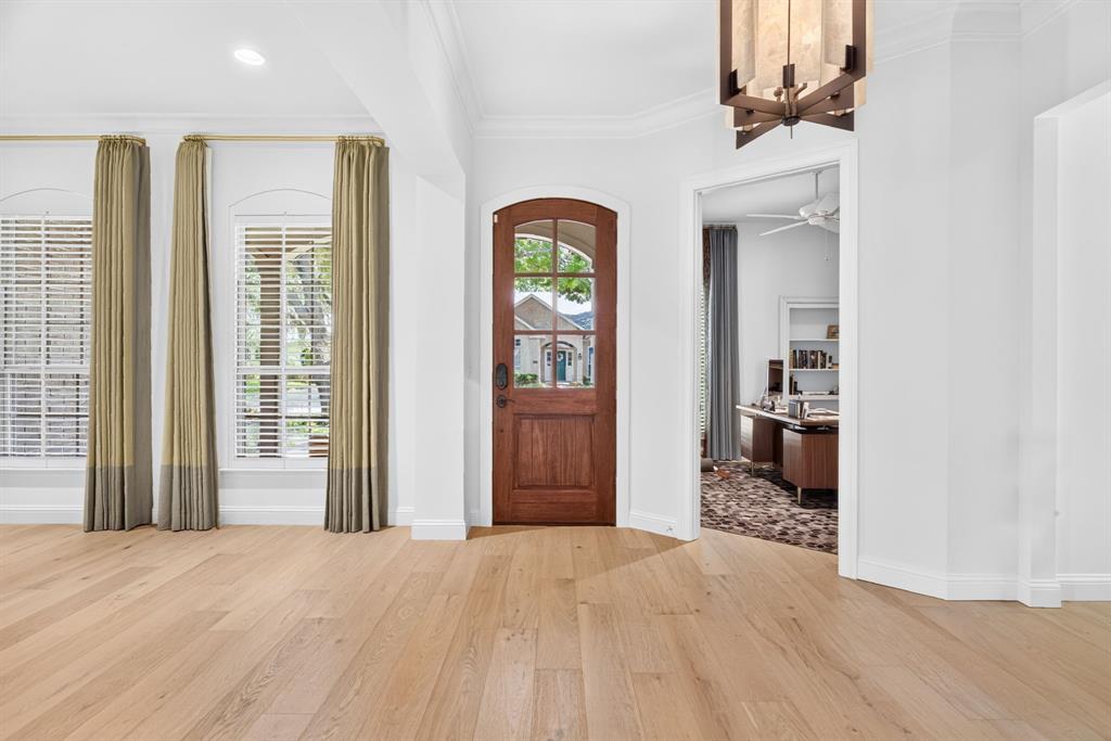 2832 Manorwood