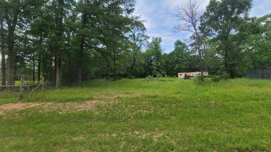 Photo 5 of 10 of 650 Hickory Oaks Lane house