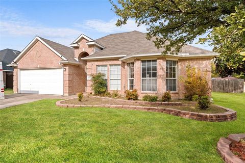 1411 Brittany Lane Mansfield TX 76063