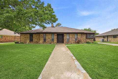Photo of 3116 Anthony Drive, Sherman, TX 75092 (MLS # 21234299)