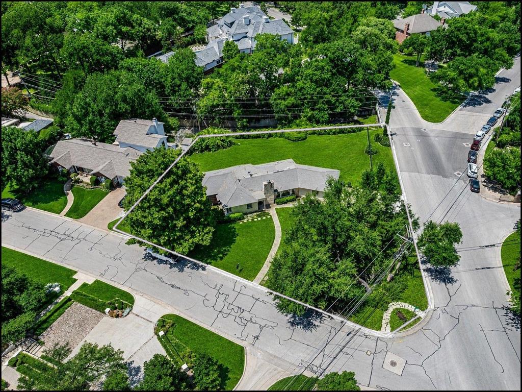 2600 Colonial Parkway