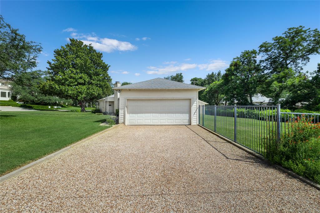 2600 Colonial Parkway