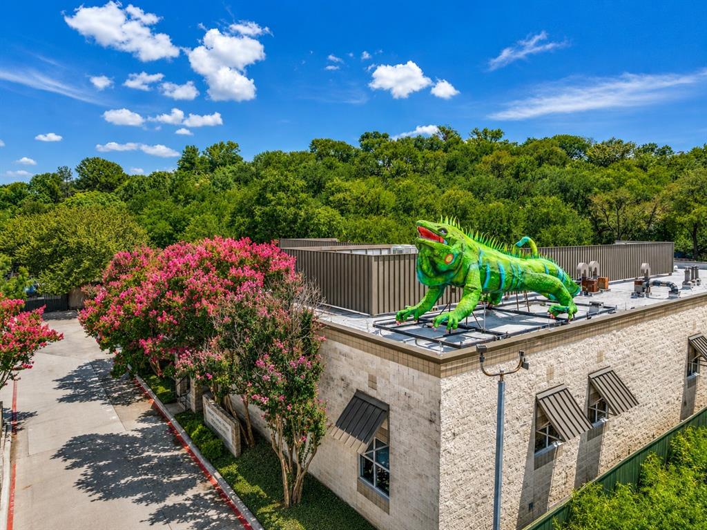 2600 Colonial Parkway