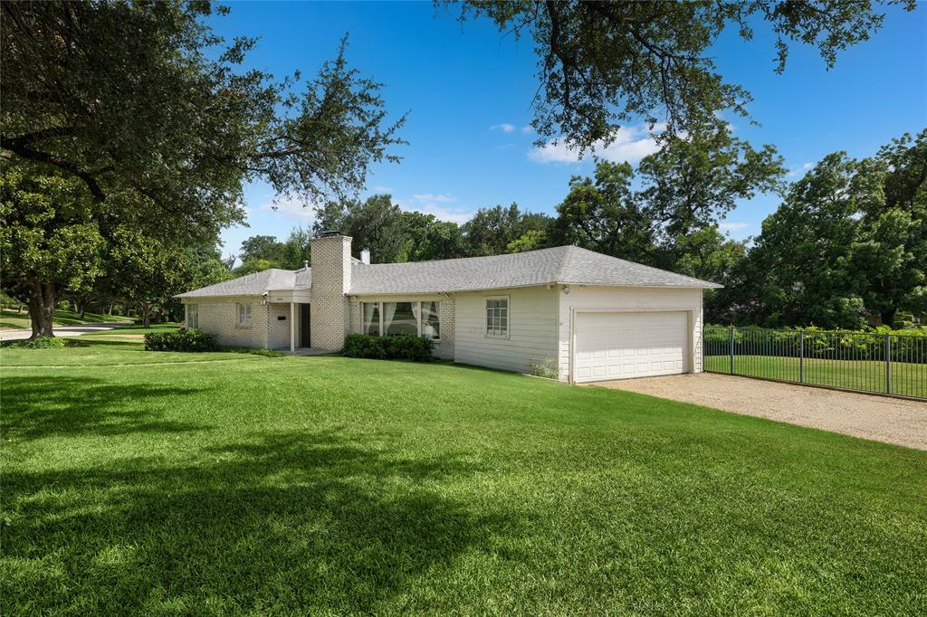 2600 Colonial Parkway