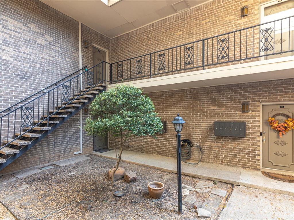 Royale Orleans North Condo - Residential