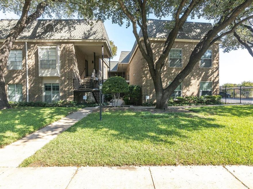 Charming condominium on 2nd floor at Royal Orleans North in the Tanglewood area of Fort Worth;  quiet established neighborhood near TCU; wood flooring; one large bedroom with large walk-in closet; one bath; extra space that can be used for nursery or office; large living space with lots of natural light; galley kitchen with stainless appliances;  AC recently replaced; HOA covers electricity, water, and trash, as well as the maintenance of AC-heating unit, roof, hot water heater, landscaping and all exterior maintenance. The entrance to parking is gated and the unit comes with one covered parking space.

This well kept community is the perfect location to walk to shopping, restaurants, tennis courts, Overton Park, Tanglewood Elementary, TCU or walking trails.   Close to Trader Joe's, restaurants, and Tom Thumb. This unit is available for immediate occupancy!