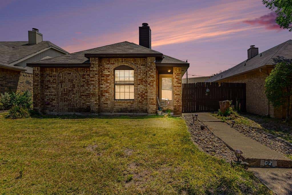Photo of 1024 Old Barn Lane, Mesquite, TX 75149 (MLS # 21352642)
