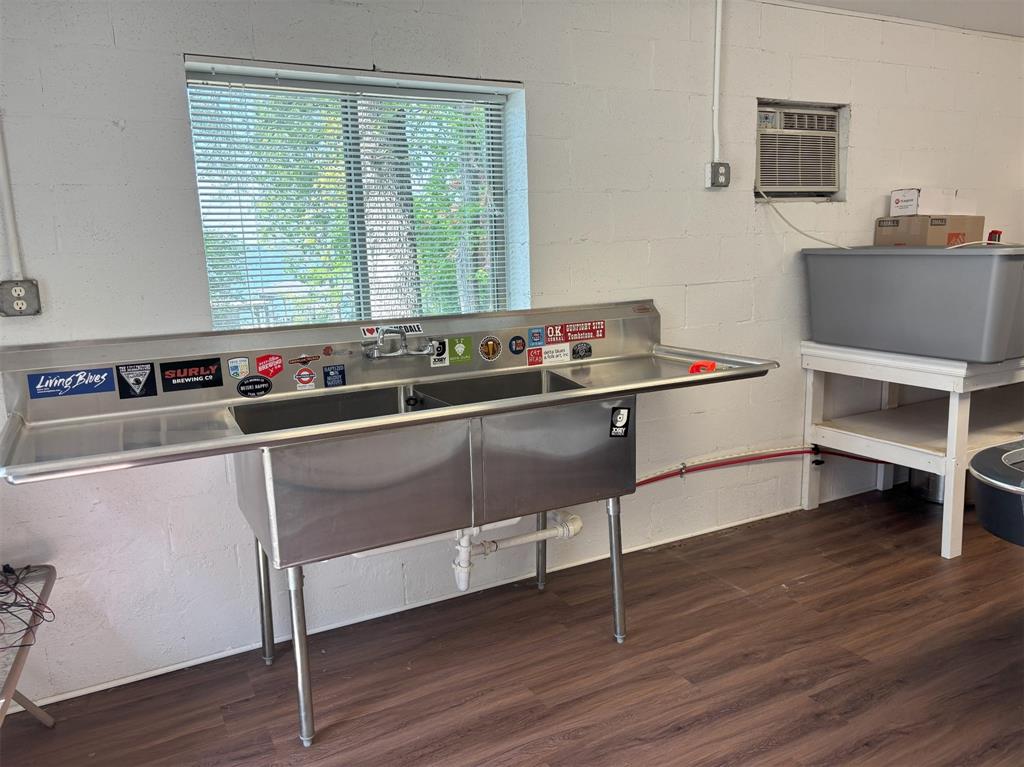 Hide A Way Bay - Residential