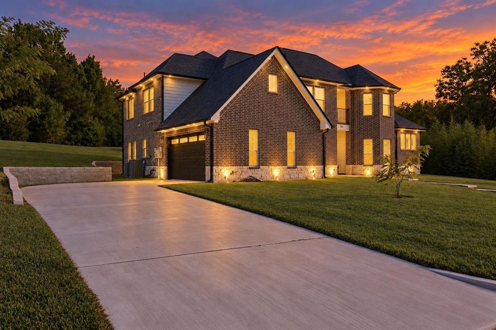702 Linkcrest Drive
