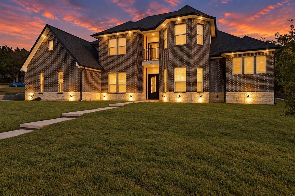 702 Linkcrest Drive