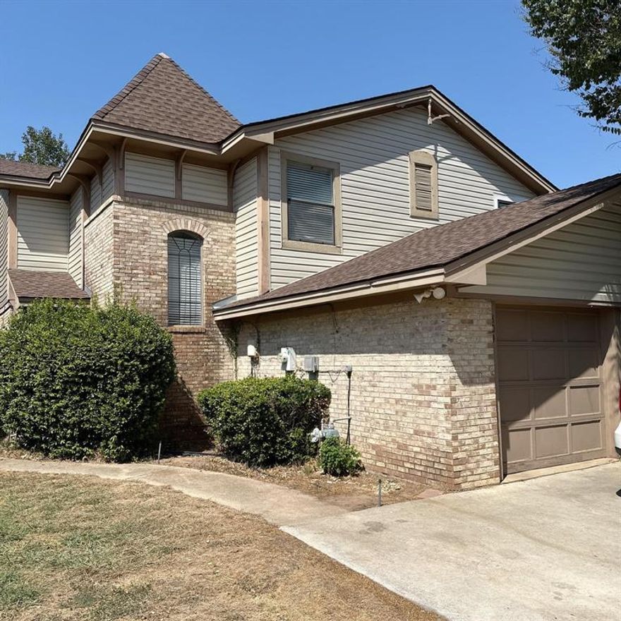 Two Master Bedrooms! Well maintained 2 bedroom close to highways & schools and SHOPPING!! Both bedrooms have large closets & full ensuite bathrooms. Large living area has wet bar, wood burning fireplace, covered backyard patio that includes view of large backyard. Refrigerator remains!