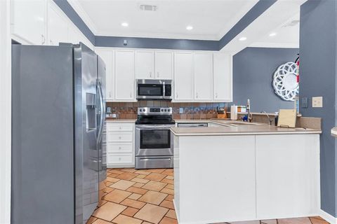 Tiny photo for 131 Greenway Bend, Pottsboro, TX 75076 (MLS # 21217318)