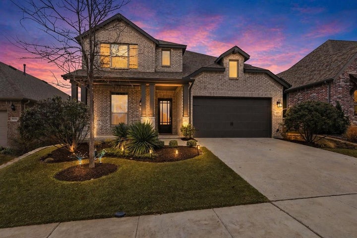 Photo 1 of 40 — 9416 Trailway Drive, Oak Point, TX 75068