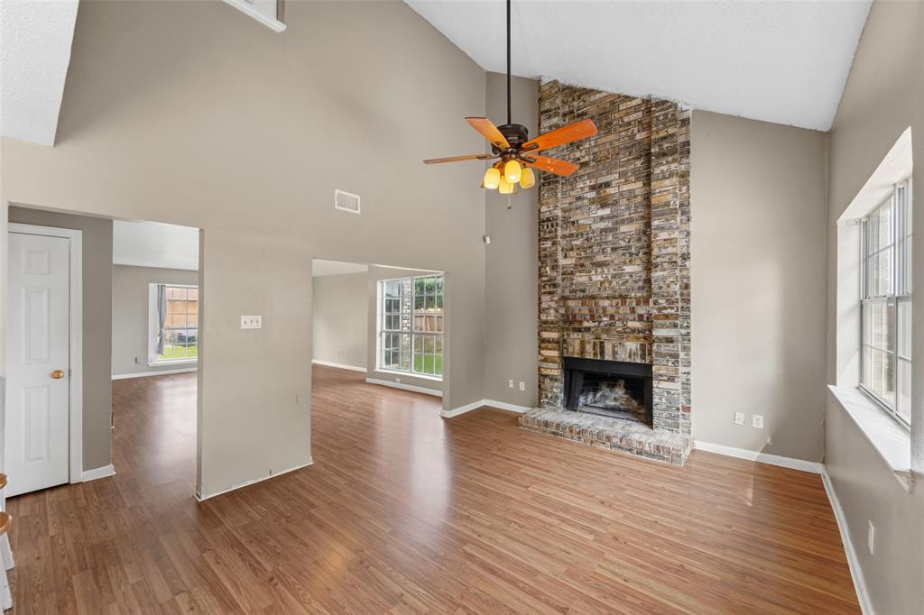 1004 Creekside Drive