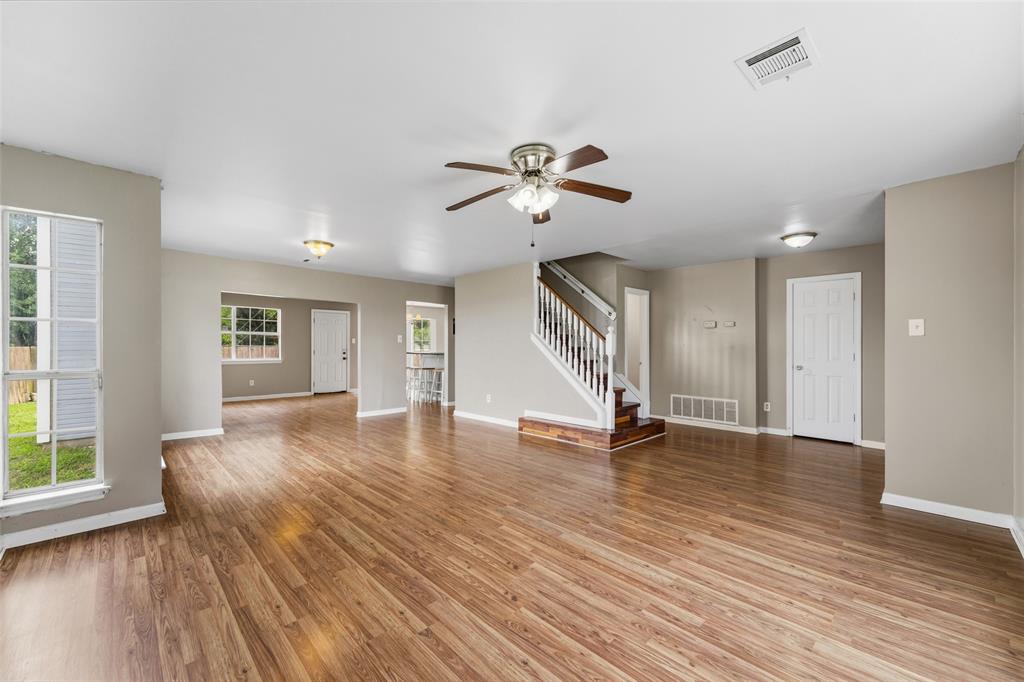 1004 Creekside Drive