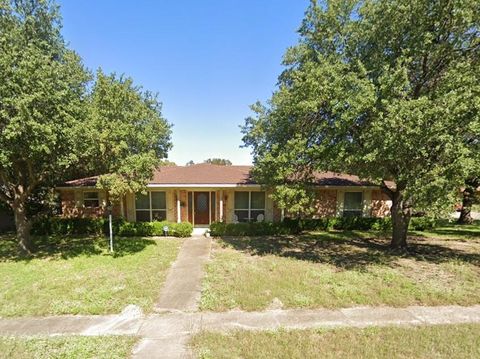 931 Briarcove Place Lancaster TX 75146