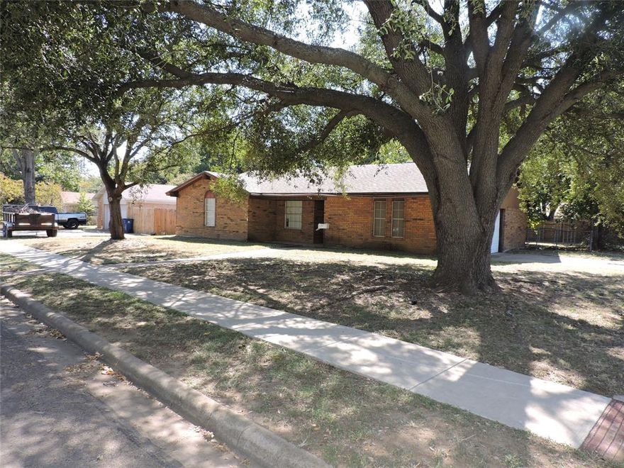 Calling all investors, flippers and DIY enthusiast! This Burleson opportunity is waiting for your vision and renovation Skills. Located in a desirable neighborhood, this property offers solid bones, vaulted ceilings on a treed corner lot. Don't miss your opportunity and endless potential to add value and create your dream home.