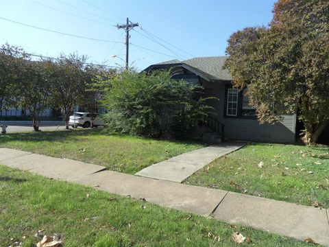 Photo of 2003 Summit Avenue, Dallas, TX 75206 (MLS # 21129002)