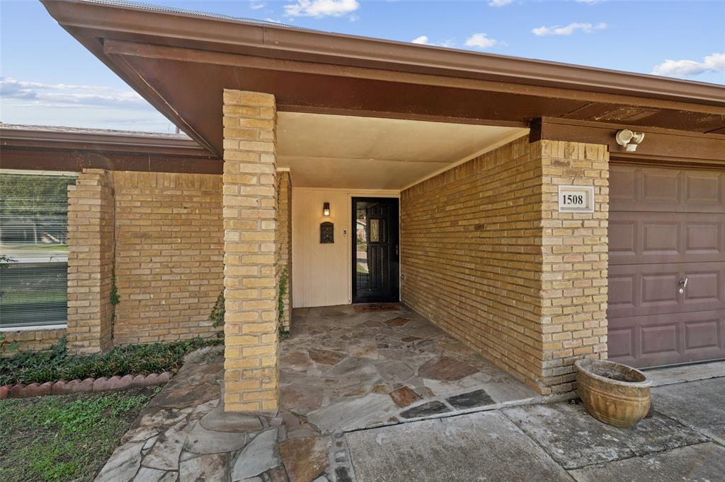1508 Strawberry Circle