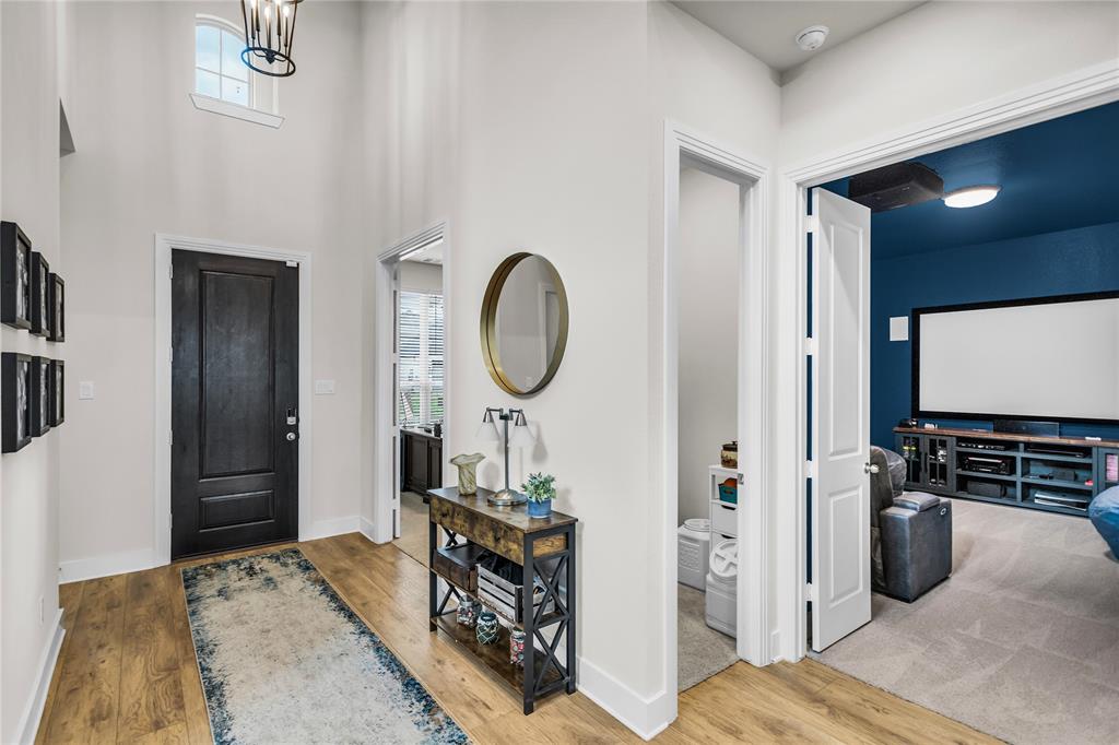 1723 Holly Oak Way