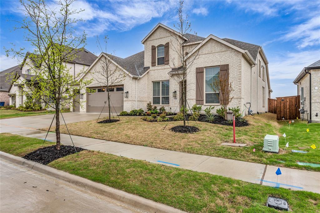 1723 Holly Oak Way