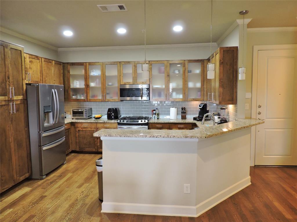 Skyrock Condominiums - Residential Lease