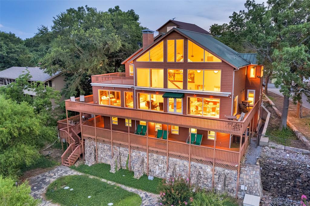 214 Island View Drive