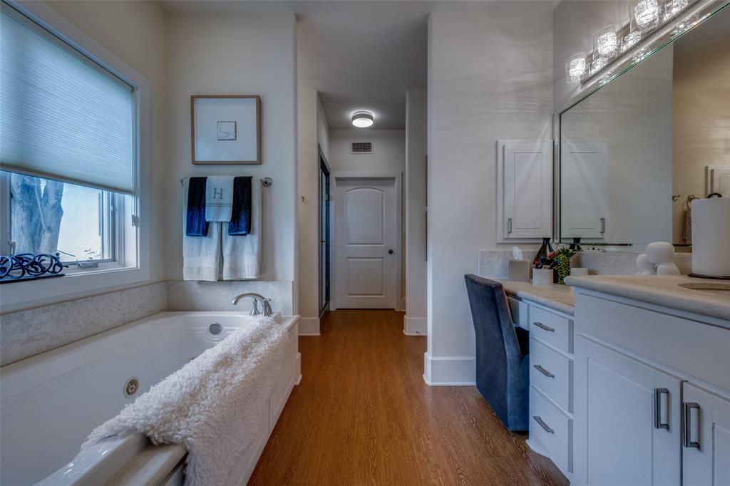 Hickory Knoll - Residential