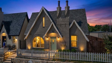 Photo of 549 N Johnson Street, McKinney, TX 75069 (MLS # 21396057)