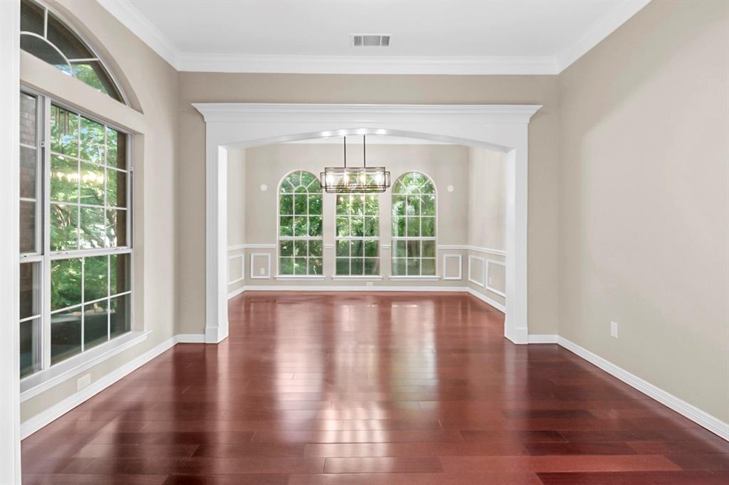 504 Broad Leaf Lane
