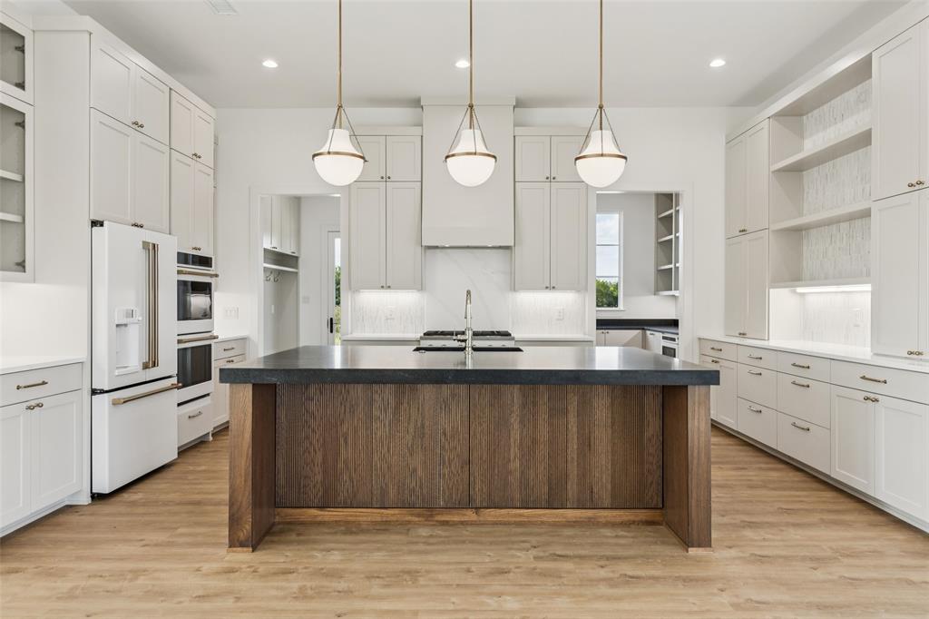 Azalea Hollow - Residential